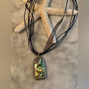 NWOT Abalone shell necklace